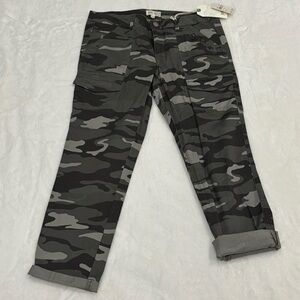 Jolt Camouflage Cargo Pants - Black and Gray